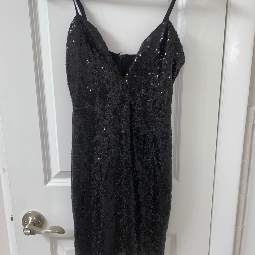CLOSET CLEAN-OUT! Lulus black sparkly dress! NWOT!